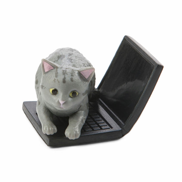 Bothering Spotted Grey Cat Mini Figure